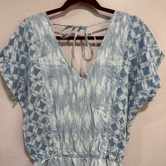 Gap Tencel Vneck mix pattern romper - Picture 5 of 6